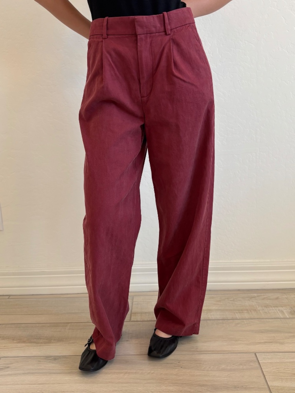 Madewell Slouchy Straight Pants in Drapey Twill - Claret (Red/burgundy) - Size 0